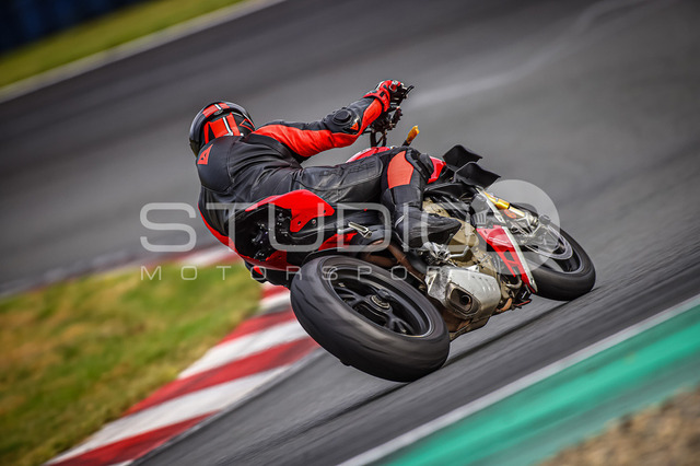 0396-240925_MO-002_396 | Deine Full-Service-Agentur für ✔️Videoproduktionen und ✔️Motorsportfotografie Jetzt Angebot anfragen!