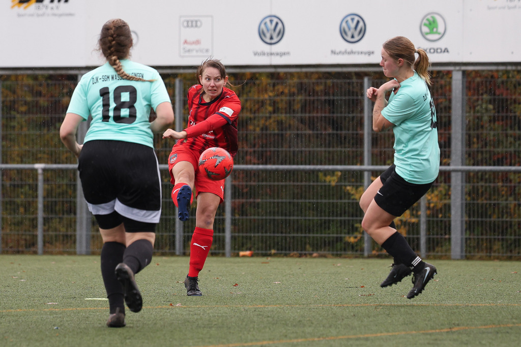 FCHWAS_251102_4122 | 1.FC Heidenheim 1846 II vs. SGM DJK-SV Wasseralfingen/Neuler, Fußball, Frauen, Bezirksliga, 2025/2026, 8. Spieltag, 02.11.2025 in Mergelstetten (Foto: Michael Bulling) - Realisiert mit Pictrs.com