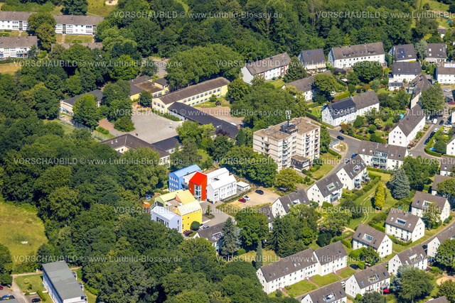 Essen230702741 | Luftbild, Bunte Häuser, evang. Kinder- und Jugendclub und evang. Kindertagesstätte Samoastraße, Gesamtschule Borbeck, Gerschede, Essen, Ruhrgebiet, Nordrhein-Westfalen, Deutschland
