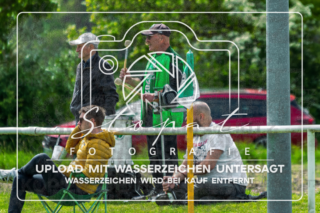 Kreisliga Damen HK/CE - Kickers Wolthausen vs. SG Fulde | Zuschauer; Kreisliga Damen HK/CE - Kickers Wolthausen vs. SG Fulde am 17.05.26 in Sportplatz Wolthausen, Wolthausen - Realisiert mit Pictrs.com