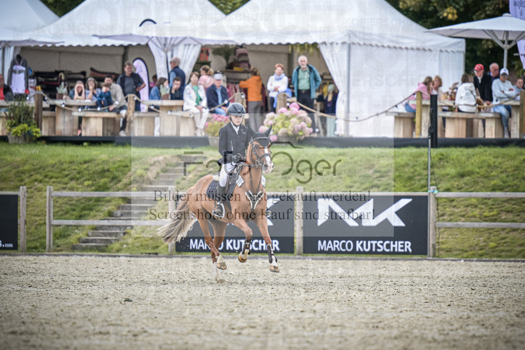 DOS_0836 | Entdecke hochwertige Reitturnierfotos von Foto Oger. Professionell, emotional und authentisch – jetzt Lieblingsmomente im Shop bestellen.Deutschlandweite Turnierfotografie. - Realisiert mit Pictrs.com