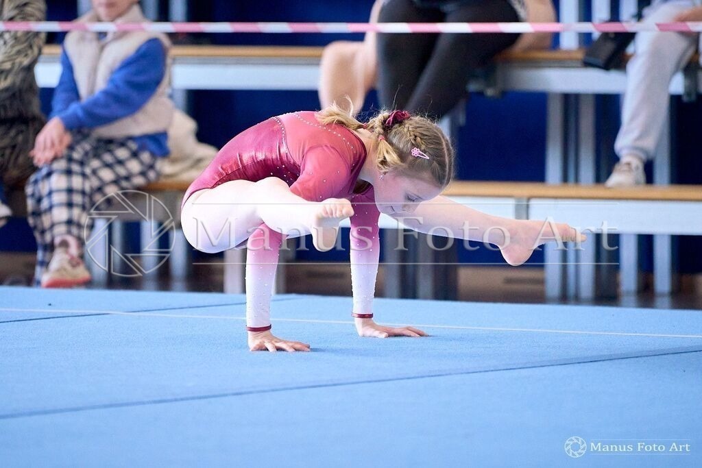2024-04-30-2-2-A-DSC03157 | Professionelle Sportfotografie in Hamburg, Schleswig-Holstein und Niedersachsen – spezialisiert auf Rhönrad, Geräteturnen, Leistungsturnen und rhythmische Sportgymnastik. Bundesweite Begleitung von Rhönrad-Events. Jetzt Sport-Fotos - Realisiert mit Pictrs.com