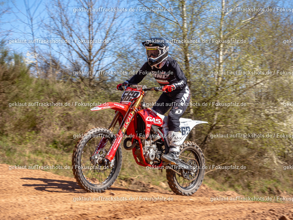 Schweyen040525-178 | Trackshots.de / Fokuspfalz.de - Realisiert mit Pictrs.com