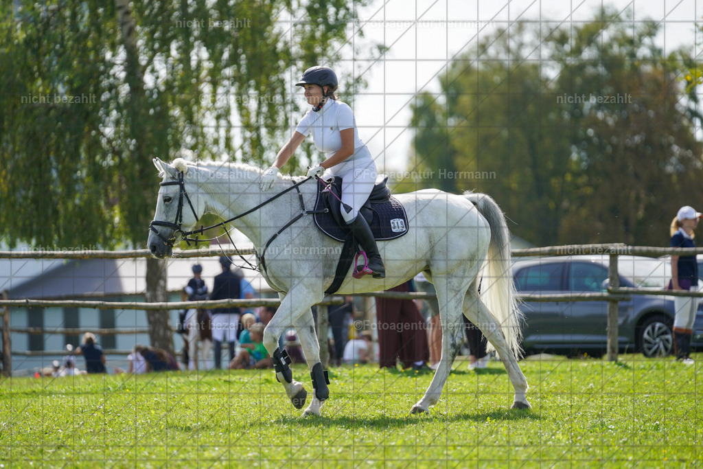 20230917-FAH09531 | Landsberg am Lech, 2023, Kaufbeuren, Kempten, Allgäu, Turnierfotografen Bayern, Fotoagentur Herrmann, Turnierbilder, Reitsport Fotos, Pferdefotograf, Augsburg, Bad Tölz, Dachau, Karlsfeld, Memmingen, Buchloe, Schwabmünchen