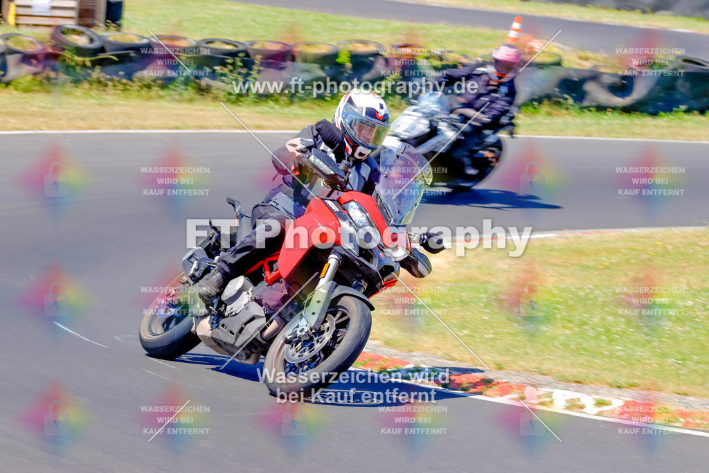 _MOT9362 | Hier findet Ihr Bilder von Touristenfahrten auf der Nürburgring Nordschleife oder von anderen Veranstaltungen die ich besucht habe. Viel Spass beim Durch Schauen 