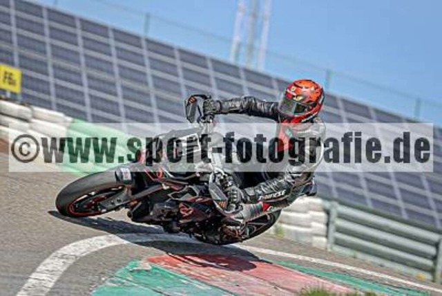 spof7394 | Professionelle Fotos von Sportveranstaltungen, aber auch Hochzeiten und anderen Events. - Realisiert mit Pictrs.com