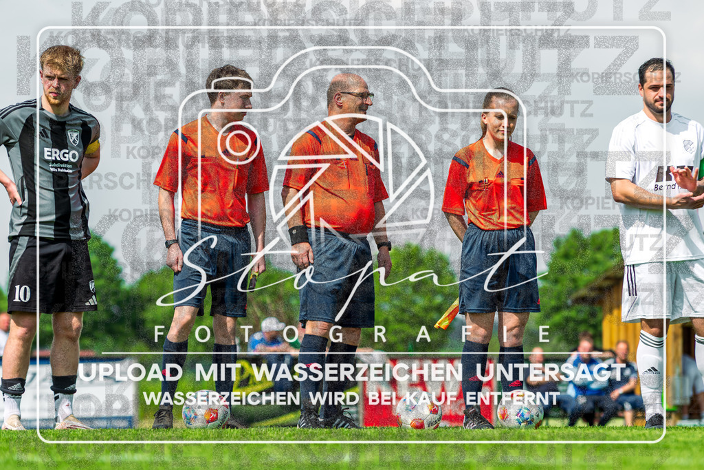 Kreisliga Herren HK - FG Fulde-Stellichte vs. Germania Walsrode | Gerrit Ludwig (Schiedsrichter), Katharina Thiemann (Schiedsrichterassistentin), Johann Schindler (Schiedsrichterassistent); Kreisliga Herren HK - FG Fulde-Stellichte vs. Germania Walsrode am 10.05.26 in Fulder Zentralstadion, Fulde - Realisiert mit Pictrs.com