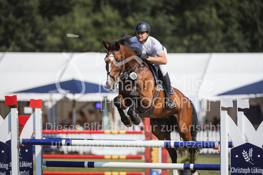 240720_LC_M2-Spr-418 | Deine schönsten Turniermomente als professionelle Fotos! Entdecke hochwertige Pferdesport-Fotografie im Online-Shop. Jetzt Fotos finden & bestellen!