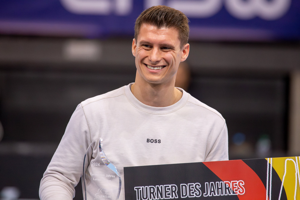 EnBW DTB-Pokal Stuttgart 2025, Mixed Cup***Lukas Dauser wird zum Turner des Jahres 2024 geehrt | EnBW DTB-Pokal Stuttgart 2025, Mixed Cup***Lukas Dauser wird zum Turner des Jahres 2024 geehrt - Realisiert mit Pictrs.com