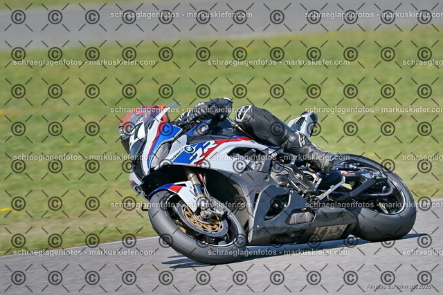 26BT01-1599 | 027 - Realisiert mit Pictrs.com