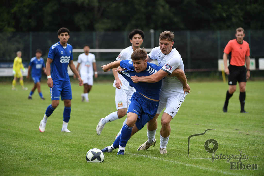 Sport-Duwe Cup | Sport-Duwe Cup Oldenburg; SSV Jeddenloh (weiß)-VFB Oldenburg (blau) am 05.07.2025 in Oldenburg (Sportanlage TuS Eversten), Photo: Philip Eiben 2025 - Realisiert mit Pictrs.com