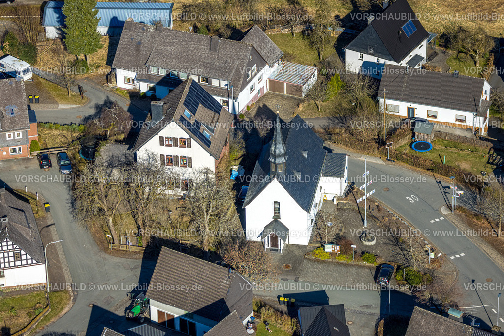 Kirchhundem250308487Brachthausen | Luftbild, St. Nikolaus Kirche und Kapelle, Brachthausen, Kirchhundem, Sauerland, Nordrhein-Westfalen, Deutschland