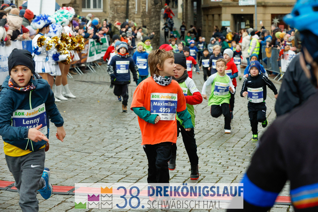 400m AOK Junior Cup | 3 Koenigslauf 2024 400m AOK Junior Cup - Realisiert mit Pictrs.com