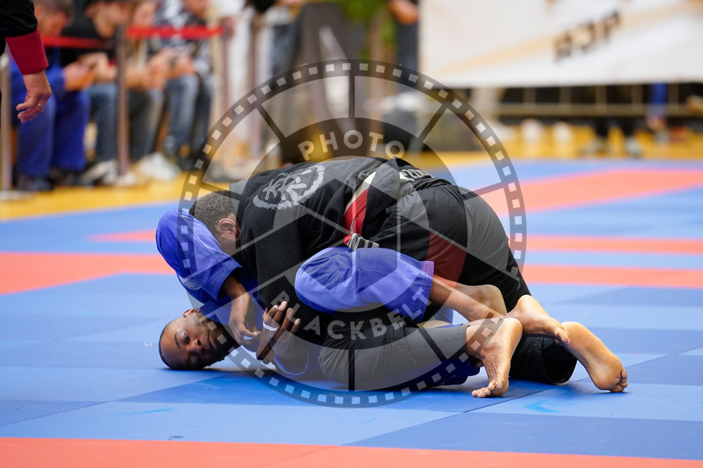 20240203PBB07653 | Fighters compete during the Brazilian Jiu-Jitsu Championship of the AJP Tour in Maintal by Frankfurt am Main, Germany, on February 2, 2024.
