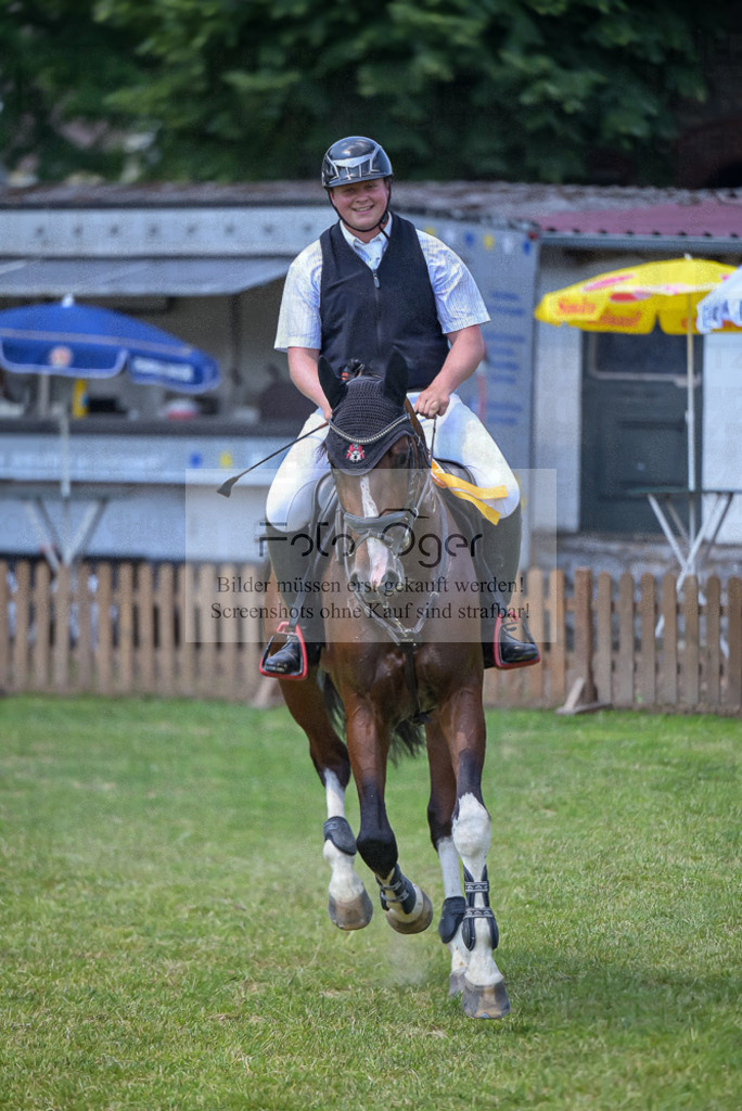 Reitturnier Voxtrup | Entdecke hochwertige Reitturnierfotos von Foto Oger. Professionell, emotional und authentisch – jetzt Lieblingsmomente im Shop bestellen.Deutschlandweite Turnierfotografie. - Realisiert mit Pictrs.com