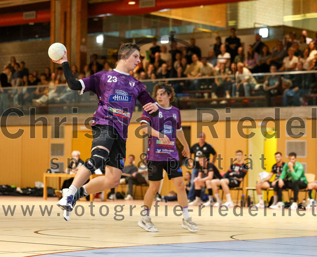 2024-09-21_093_SpVgg_Altenerding_gegen_TSV_1861_Mainburg | Erding, Deutschland, 21.09.2024:Handball, Bezirksoberliga Männer 2024 / 2025, 1. Spieltag, SpVgg Altenerding gegen TSV 1861 Mainburg, Endergebnis: 36:20Moritz Sturm (SpVgg Altenerding, #23), Jabob Köhler (SpVgg Altenerding, #6)Foto: Christian Riedel / fotografie-riedel.net