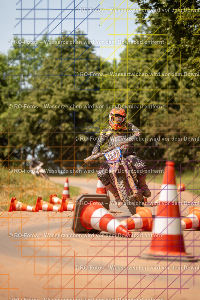 Wolfshausen 5 Lauf -750 | Sportfotografie von RO-Fotos: Motorsport, Motocross, Enduro, Laufveranstaltungen und Triathlon. Professionelle Fotos von Sportlern und Events. - Realisiert mit Pictrs.com