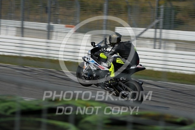 2024_09_01_PBK_35112 | Sportfotografie; SlowMotion; Video; Rennstrecke; Hafeneger; Speer; Racing; RSE; BMW; CBO; Trackday; Motorsportarena; Hockenheimring; Brno; Most; Barcelona; Valencia