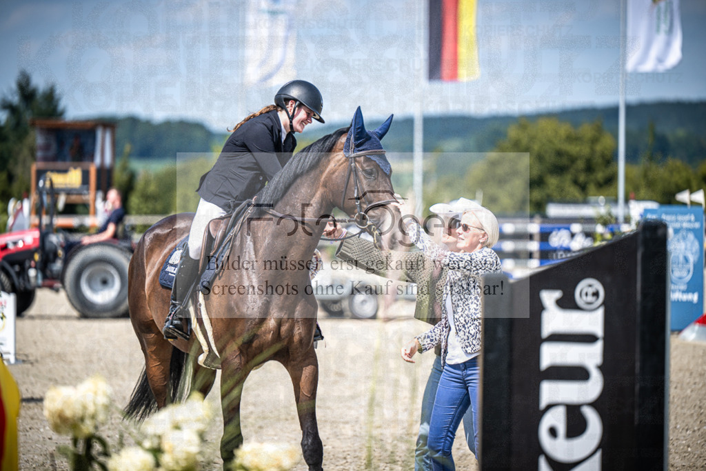 DOS_6654 | Entdecke hochwertige Reitturnierfotos von Foto Oger. Professionell, emotional und authentisch – jetzt Lieblingsmomente im Shop bestellen.Deutschlandweite Turnierfotografie. - Realisiert mit Pictrs.com
