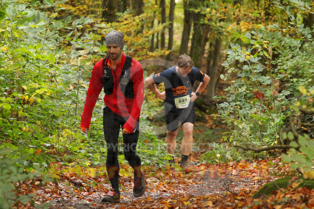 251026_1245_EV4_5756 | Sportfotografie im Rhein-Sieg Kreis, Köln, Bonn, NRW, Rheinland Pfalz, Hessen, etc. Unser Tätigkeitsfeld umfasst den Laufsport vom Volkslauf über den Marathon, Duathlon, Triathon bis zum Ultralauf wie Kölnpfad Ultra oder Schindertrail.