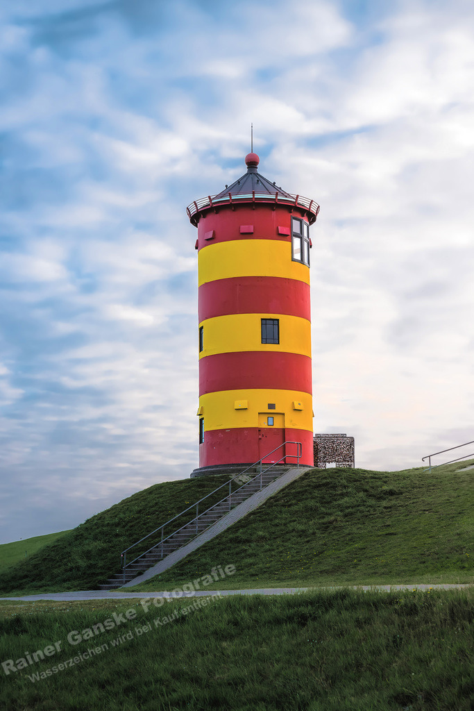021 Pilsumer Leuchtturm - 05-05-2022 -R Ganske | Onlineshop mit Bildern von Stränden, Häfen und Meer. Leinwände, Poster, Kalender und andere Materialien erhältlich. Kommerzielle Lizenzen möglich.  - Realisiert mit Pictrs.com