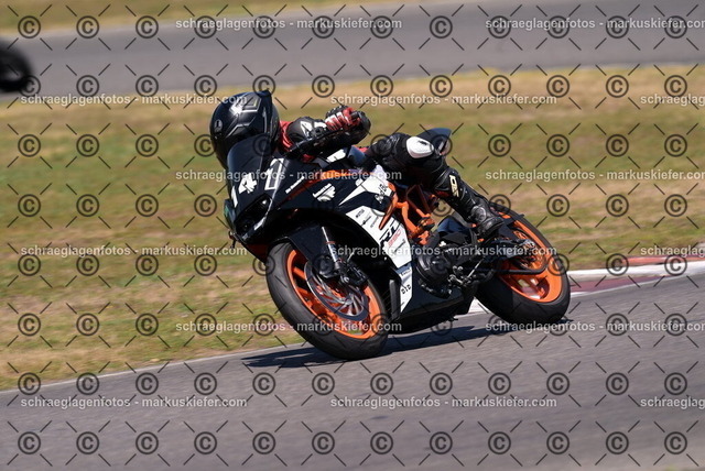 26bt04-1463 | markuskiefer.com - Realisiert mit Pictrs.com