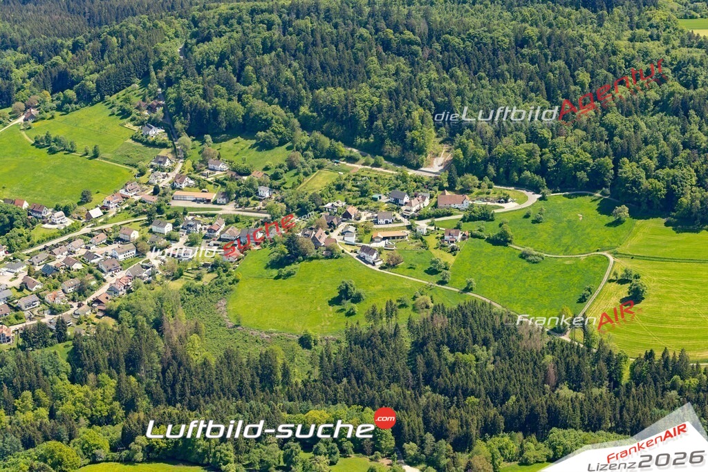 Luftbild Vs Google Maps  Untergröningen  Abtsgmünd -Das Luftbild wurde 2025 vom UL-Flugzeug heraus erstellt ( keine Drohne ) - Hochauflösende Luftaufnahme -Nicht vergleichbar mit Google Maps oder Satelittenbilder- Die Geschenkidee !Mit Lizenz und Bildrechte bestellbar