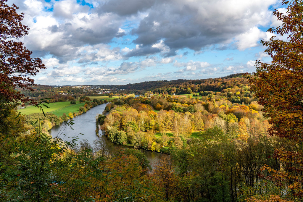 JT-201029 | Aussichtspunkt im Stadtwald von Essen-Kettwig, Blick auf das Ruhrtal zwischen Kettwig und Essen-Werden, im Hintergrund, Essen, NRW, Deutschland - Realisiert mit Pictrs.com