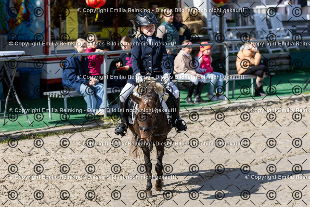 CL5A1776 | Emilia Reinking Fotografie - Realisiert mit Pictrs.com