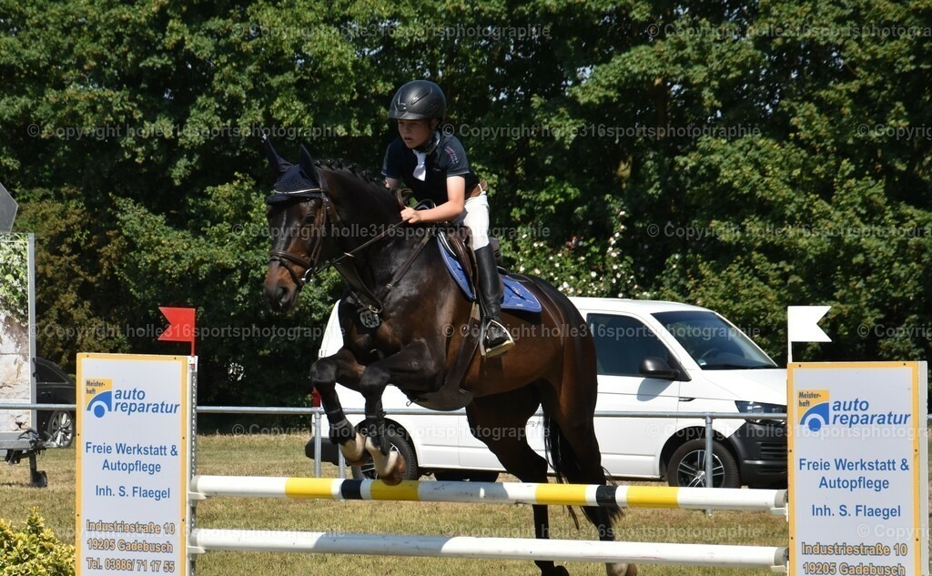 DSC_0261 (2) | Sportfotografie , Motorsport, Motoross, Reitsport, Mointainbike, Enduro,
Landschaft , Outdoor, Eventfotografie, Landschaft, Bilder online bestellen - Realisiert mit Pictrs.com