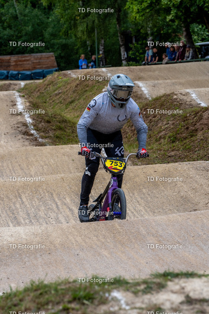 BayBMX2026-05653 | Fotogalerie von Thomas Dettweiler mit Eventbildern und lizenzfreien Fotos. Perfekt als Wandbild, für Büro, Website oder private Nutzung. - Realisiert mit Pictrs.com