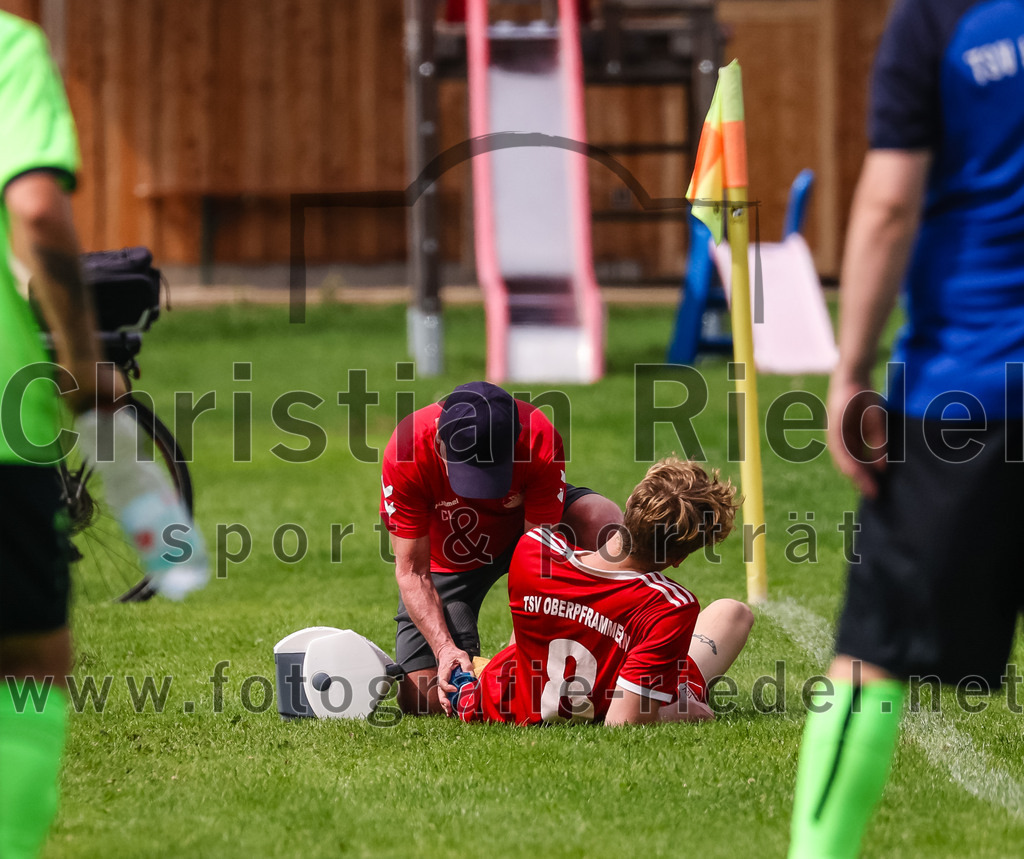 2023-09-03_039_TSV_Oberpframmern_II_gegen_TSV_Hohenbrunn_II | Oberpframmern, Deutschland, 03.09.2023:
Fußball, B-Klasse 2023 / 2024, 3. Spieltag, TSV Oberpframmern II gegen TSV Hohenbrunn II, Endergebnis: 0:2

Hannes Rothfuß (TSV Oberpframmern, #8)

Foto: Christian Riedel / fotografie-riedel.net