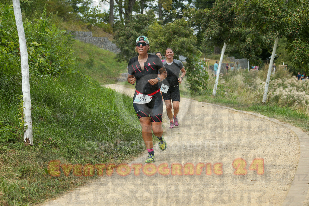 250824_1418_EX1_5750 | Sportfotografie im Rhein-Sieg Kreis, Köln, Bonn, NRW, Rheinland Pfalz, Hessen, etc. Unser Tätigkeitsfeld umfasst den Laufsport vom Volkslauf über den Marathon, Duathlon, Triathon bis zum Ultralauf wie Kölnpfad Ultra oder Schindertrail.