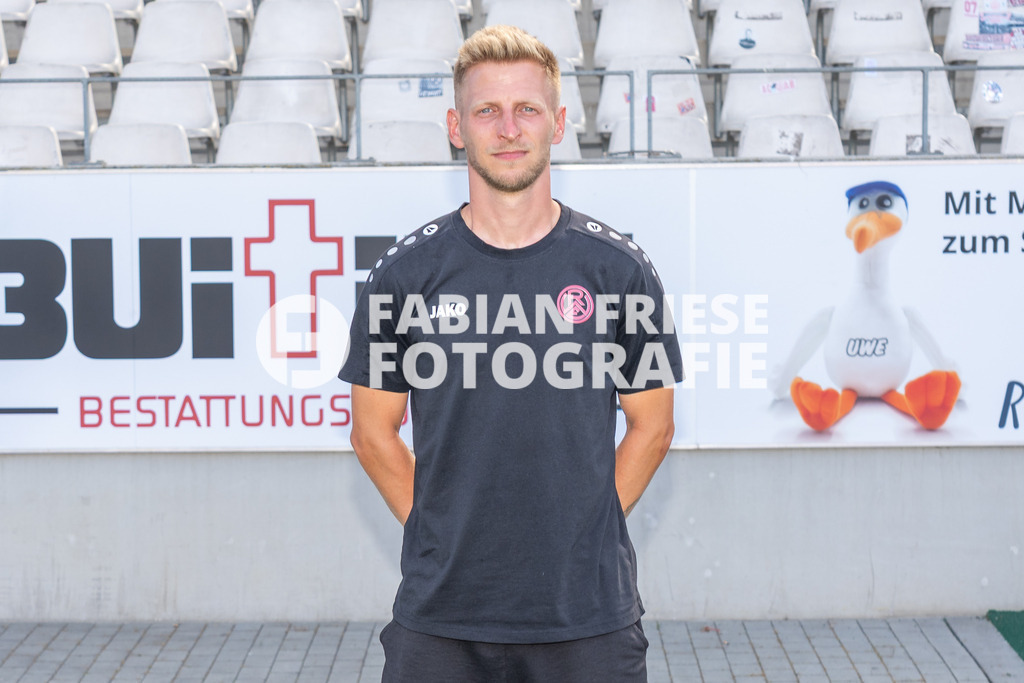 Rot-Weiss Essen; 3. Liga, Portraettermin 2026/2027, Foto: Eibner-Pressefoto/Fabian Friese | Dominik Ernst (Co-Trainer),Rot-Weiss Essen; 3. Liga, Portraettermin 2026/2027, Foto: Eibner-Pressefoto/Fabian Friese - Realisiert mit Pictrs.com