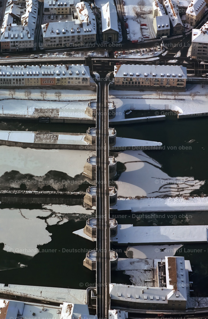 9200495 | Online-Shop für Luftbilder aus Deutschland. Seit über 45 Jahren baut Gerhard Launer das Luftbildarchiv mit unterschiedlichsten Themen stetig weiter aus.