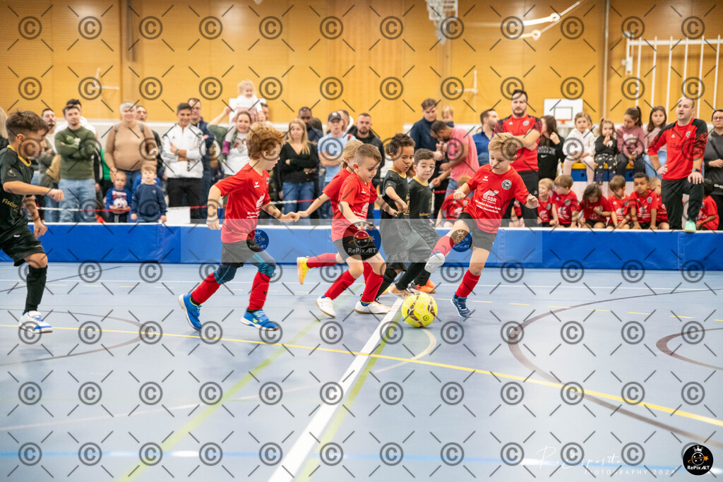 20241124_FCR-Hallenturnier-G_1_006 | Sport und Naturfotografie von Roberto Esposito zeigt echte Momente Bewegung und die Schönheit der Natur. Ausdrucksstarke Bilder schaffen Emotionen.