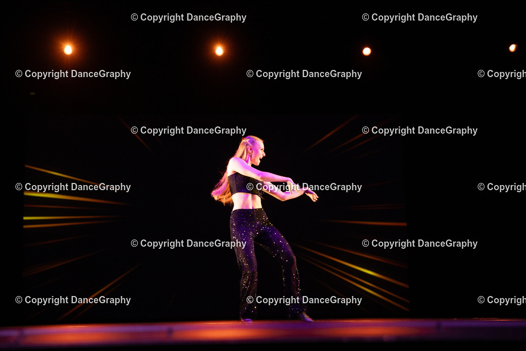 GPHY4129 | DanceGraphy - Realisiert mit Pictrs.com