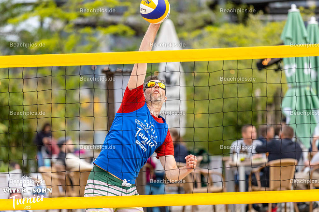 2022-00063084-Vater-Sohn-Turnier-Turnierbilder-2 | 26.05.2022; Berlin Foto: Gerold Rebsch - www.beachpics.de