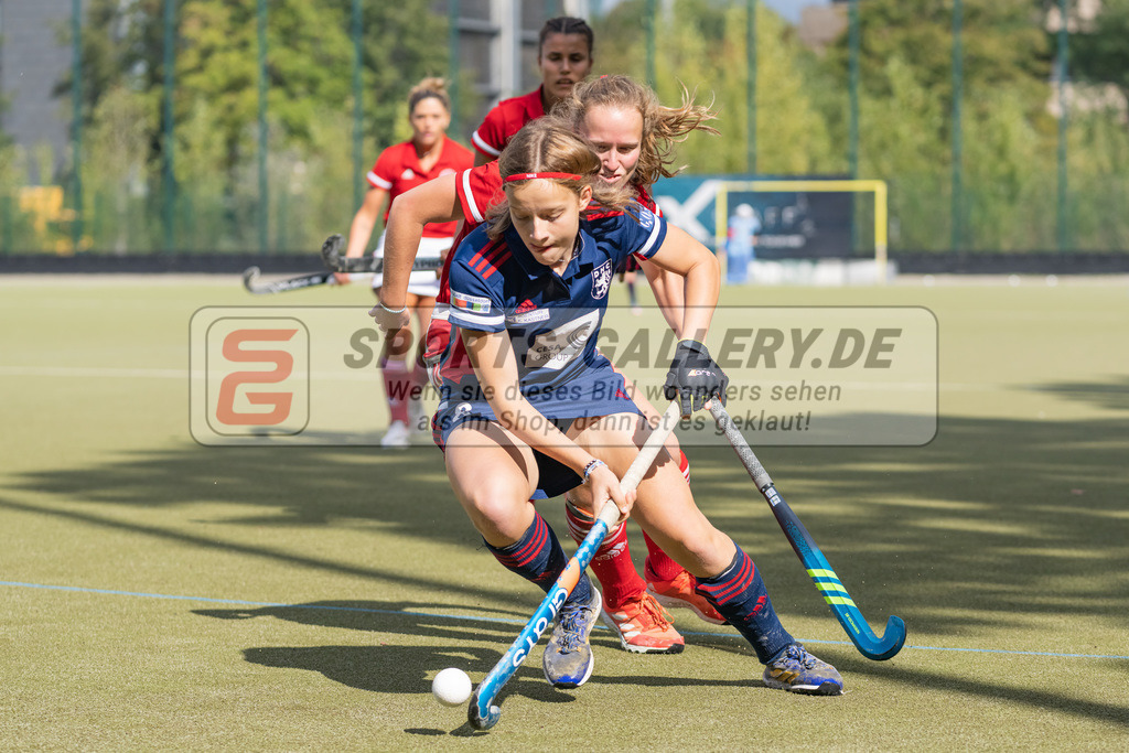 HK_20220925_100145 | 1. Bundesliga Damen Düsseldorfer HC - Berliner HC  am 25.9.2022 DHC Düsseldorf, Düsseldorf , Friederike Heusgen ( Düsseldorfer HC #8 )