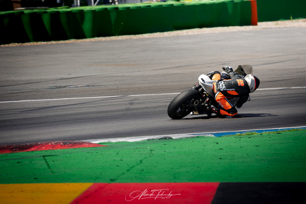 Ducati Trackday Hockenheimring 2026 | Entdecken Sie die faszinierende Welt von Alexander Tschuncky Arts: Kreative Fotografie, atemberaubende Automobilkunst und hochwertiger Bilderdruck. Lassen Sie sich inspirieren! - Realisiert mit Pictrs.com