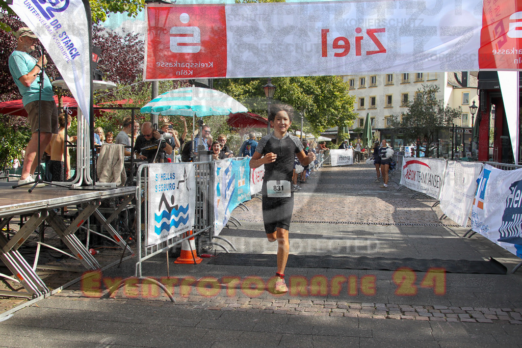 250824_1151_EV4_9077 | Sportfotografie im Rhein-Sieg Kreis, Köln, Bonn, NRW, Rheinland Pfalz, Hessen, etc. Unser Tätigkeitsfeld umfasst den Laufsport vom Volkslauf über den Marathon, Duathlon, Triathon bis zum Ultralauf wie Kölnpfad Ultra oder Schindertrail.