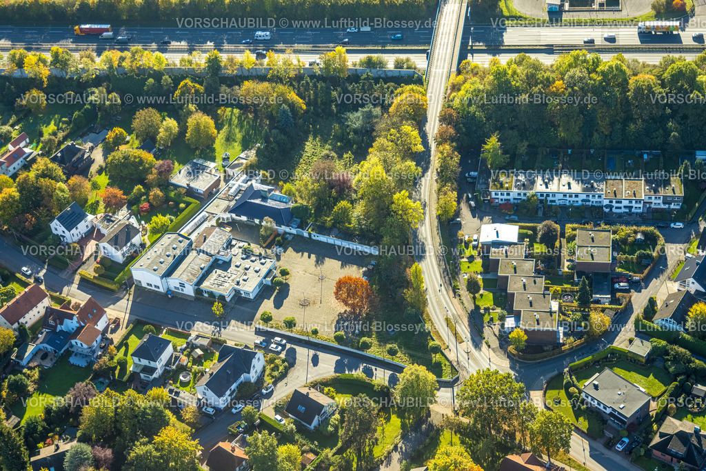 Hamm251001677 | Luftbild, Brücke Wambelner Straße über die Autobahn A2, herbstliche Bäume, Stadtbezirk Rhynern, Hamm, Ruhrgebiet, Nordrhein-Westfalen, Deutschland