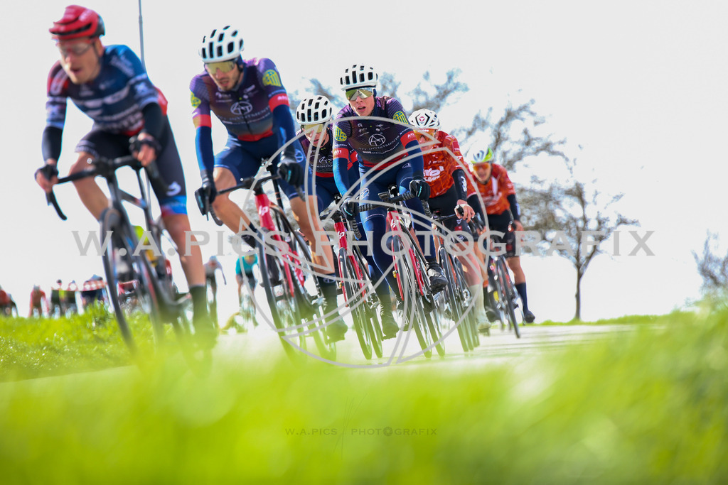 ..... | LEONDING,AUSTRIA,24.März.24 - 63.Radsaisoneröffnungsrennen Leonding Road Cycling League , Image shows: 
Photo: WAPICS / Andreas Willdoner