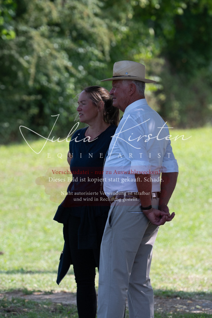 DSC_0608 | Pferde- und Turnierfotografie in Westsachsen. Pferdeportraits, Auftragszeichnungen und intuitive Kunst.