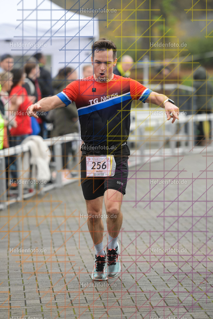 Neusser Erftlauf 2025  | 15km Neusser Erftlauf 2025 Foto: Heldenfoto.de