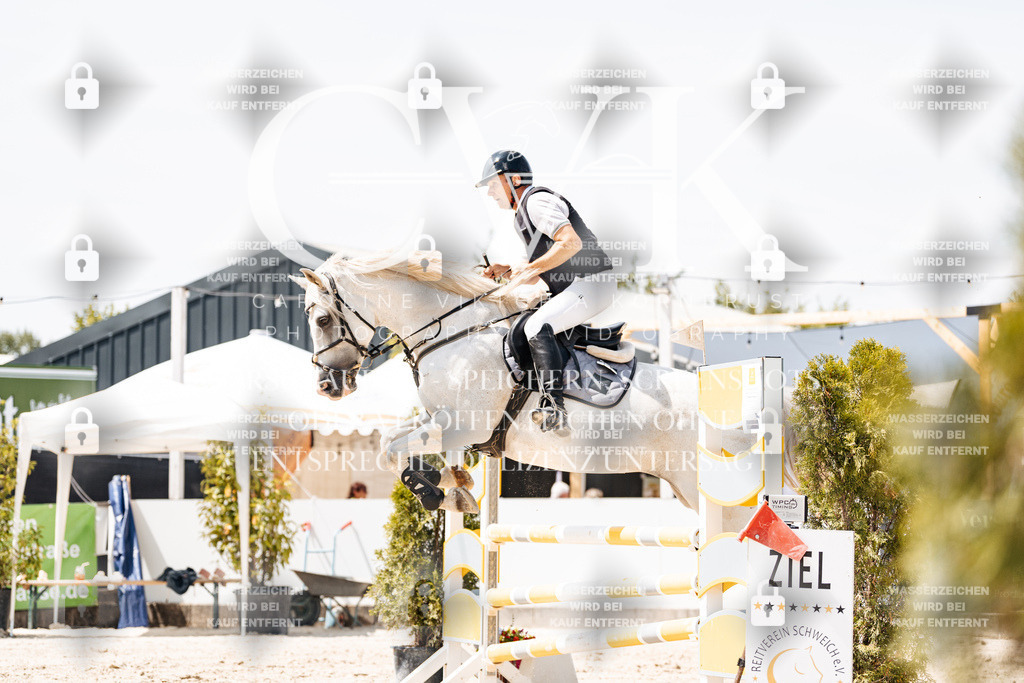 CK907825 | Turnierfotografie Pferdefotografie Trier Rheinland-Pfalz Pferdesport Reitsport Tierfotografie Sportfotografie Pferdevideo Pferdevideografie Equestrianvideography equestrianphotography  - Realisiert mit Pictrs.com