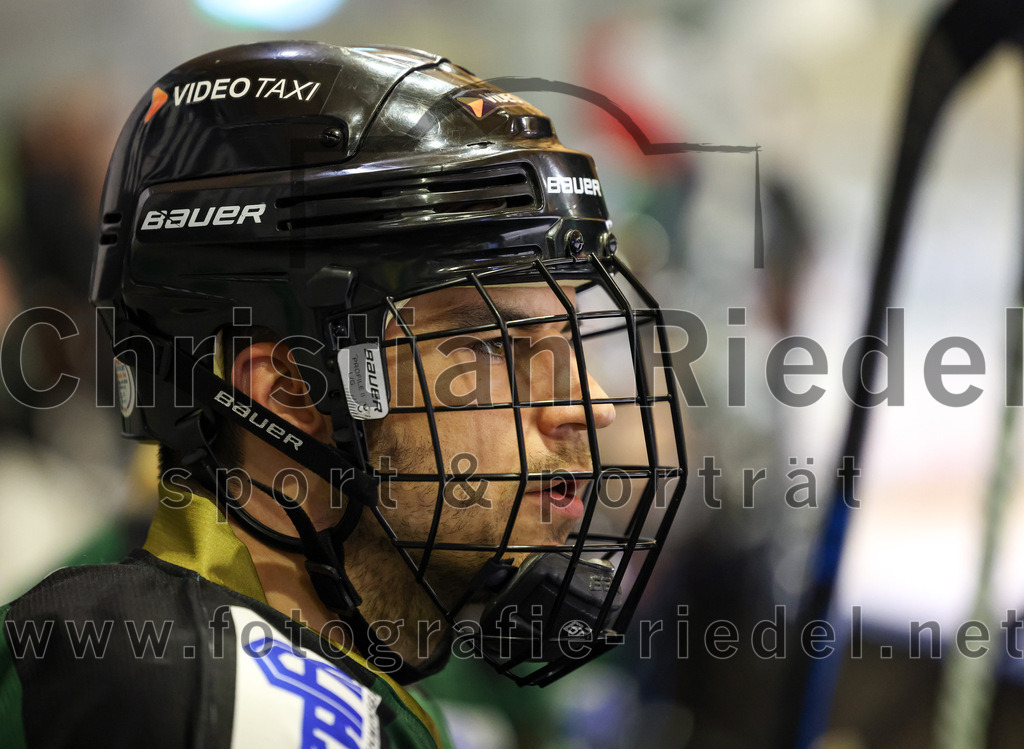 2023-02-19_064_TSV_Erding_gegen_VfE_Ulm-Neu-Ulm | Erding, Deutschland, 19.02.2023:
Eishockey, Bayernliga Meisterrunde Gruppe B 2022 / 2023, 5. Spieltag, TSV Erding gegen VfE Ulm/Neu-Ulm, Endergebnis: 

Daniel Krzizok (Erding Gladiators, #18)

Foto: Christian Riedel / fotografie-riedel.net