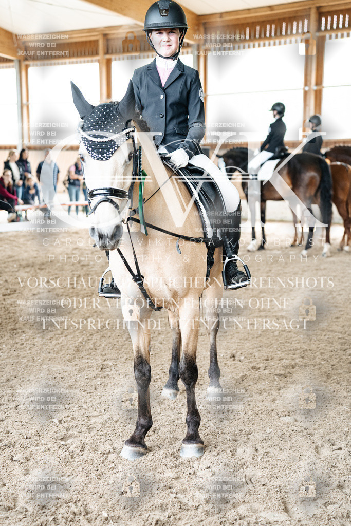 CK703348 | Turnierfotografie Pferdefotografie Trier Rheinland-Pfalz Pferdesport Reitsport Tierfotografie Sportfotografie Pferdevideo Pferdevideografie Equestrianvideography equestrianphotography  - Realisiert mit Pictrs.com