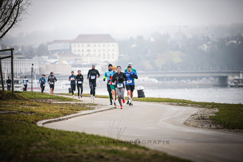 ..... | Linz, AUSTRIA,14. Dezember 25, ALOHA WINTERLAUF DEZEMBER 25 , Image shows: Photo: WAPICS / Andreas Willdoner