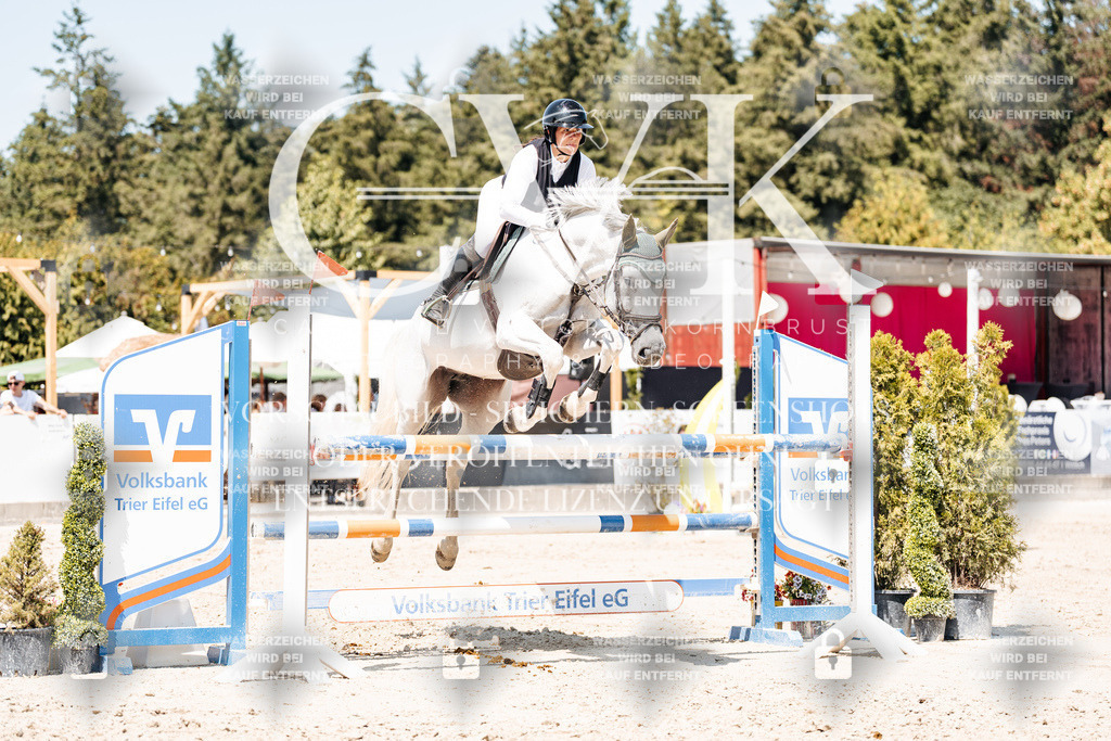 CK900717 | Turnierfotografie Pferdefotografie Trier Rheinland-Pfalz Pferdesport Reitsport Tierfotografie Sportfotografie Pferdevideo Pferdevideografie Equestrianvideography equestrianphotography  - Realisiert mit Pictrs.com